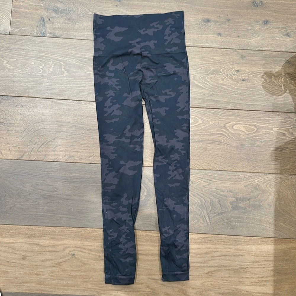 Spanx look at me now camo leggings